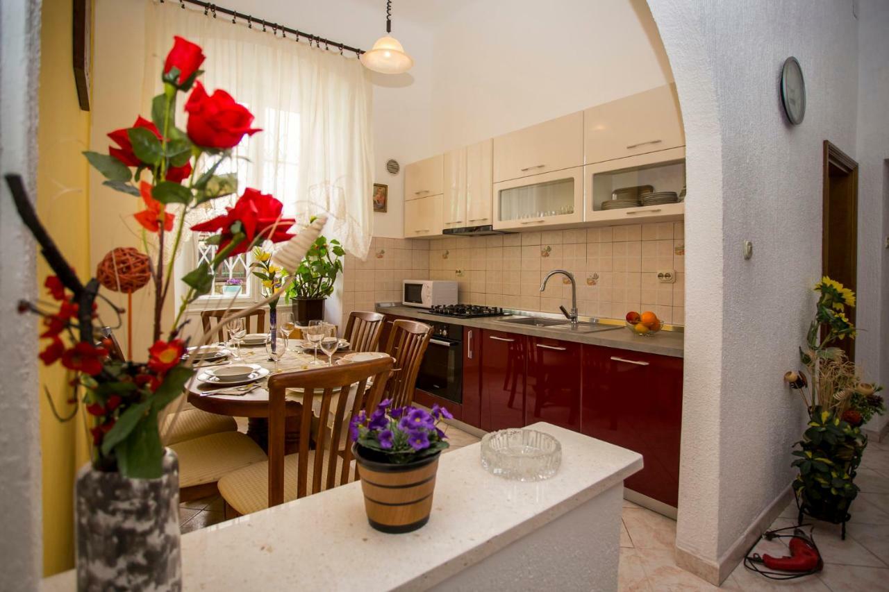 Emanuel Apartman Pula Exterior foto